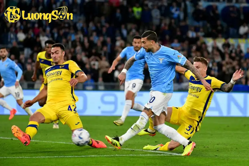 Lazio quyết có điểm trên sân nhà khi tiếp đón Verona
